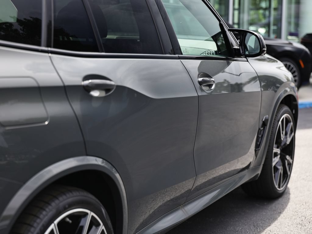 New 2026 BMW X5 M60i w/ Climate Comfort Package AWD/4WD image 8
