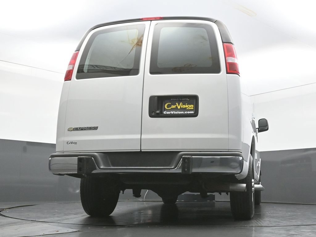 Used 2024 Chevrolet Express 2500 w/ Driver Convenience Package image 40