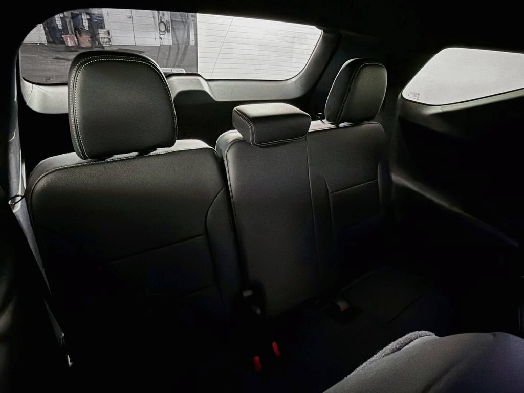 New 2027 Chevrolet Traverse LT w/ Sun and Wheel Package FWD image 28