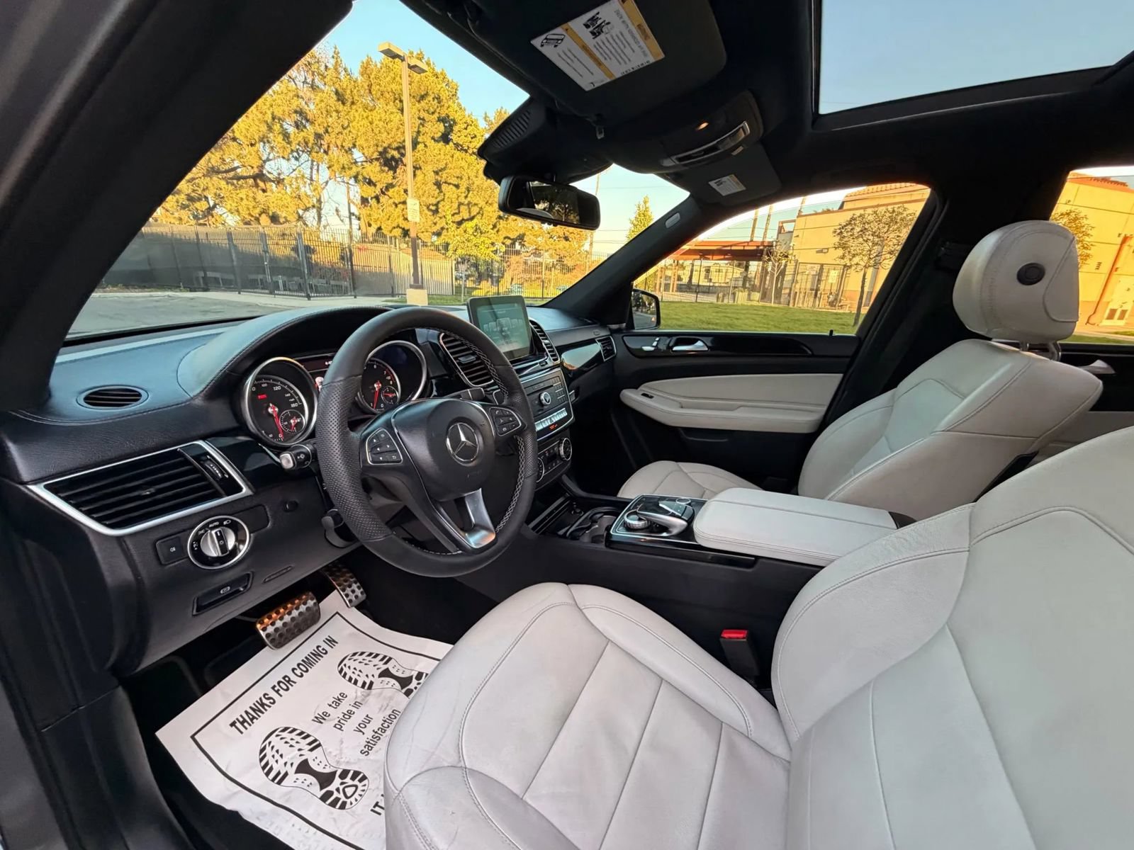 Used 2017 Mercedes-Benz GLE 400 4MATIC image 34