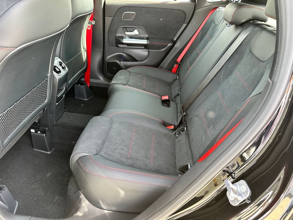 New 2025 Mercedes-Benz GLA 35 AMG 4MATIC image 24