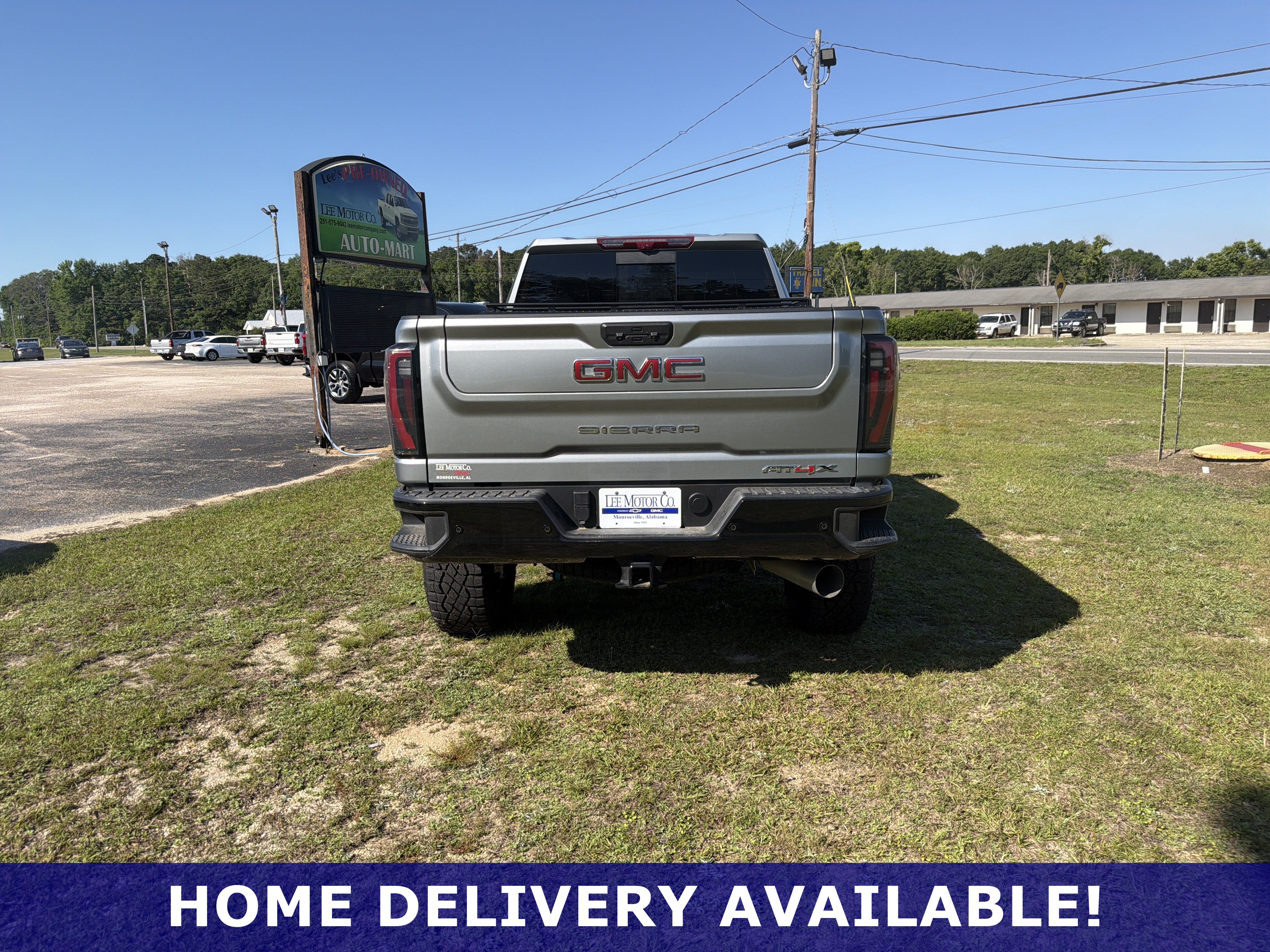 Used 2025 GMC Sierra 2500 AT4X AWD/4WD image 10