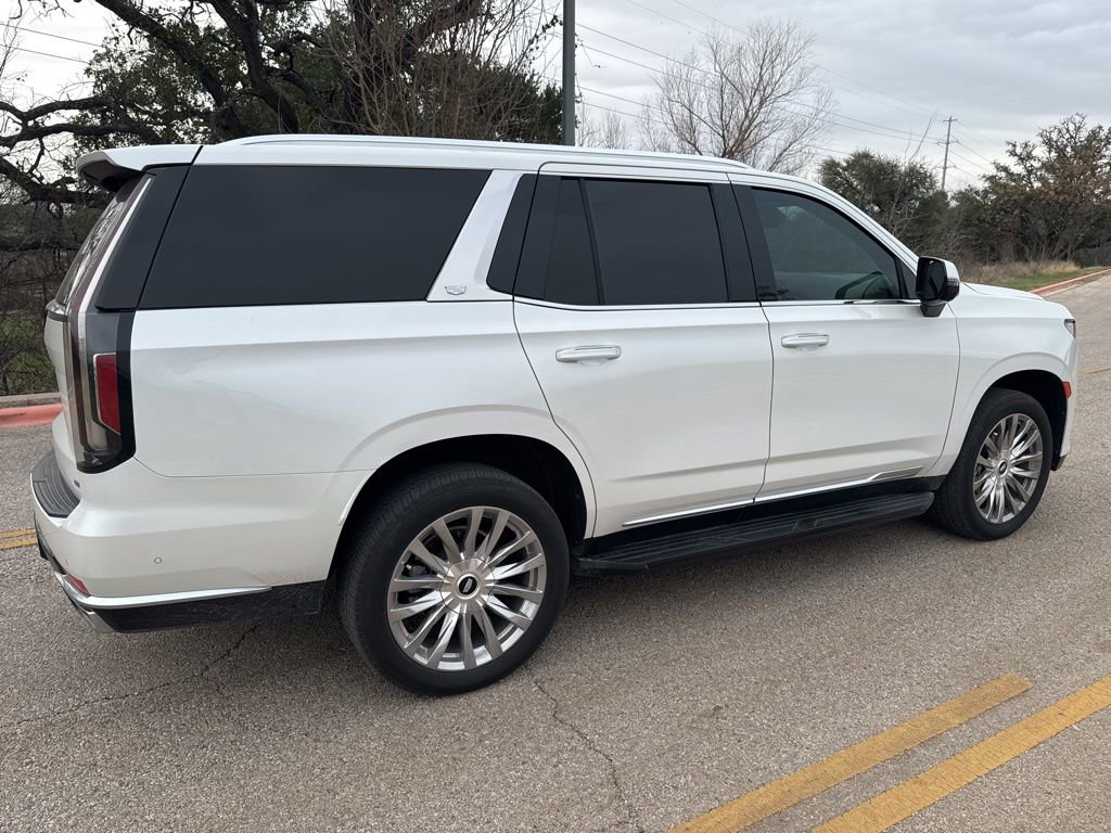 Used 2022 Cadillac Escalade Premium Luxury w/ Performance Package image 4