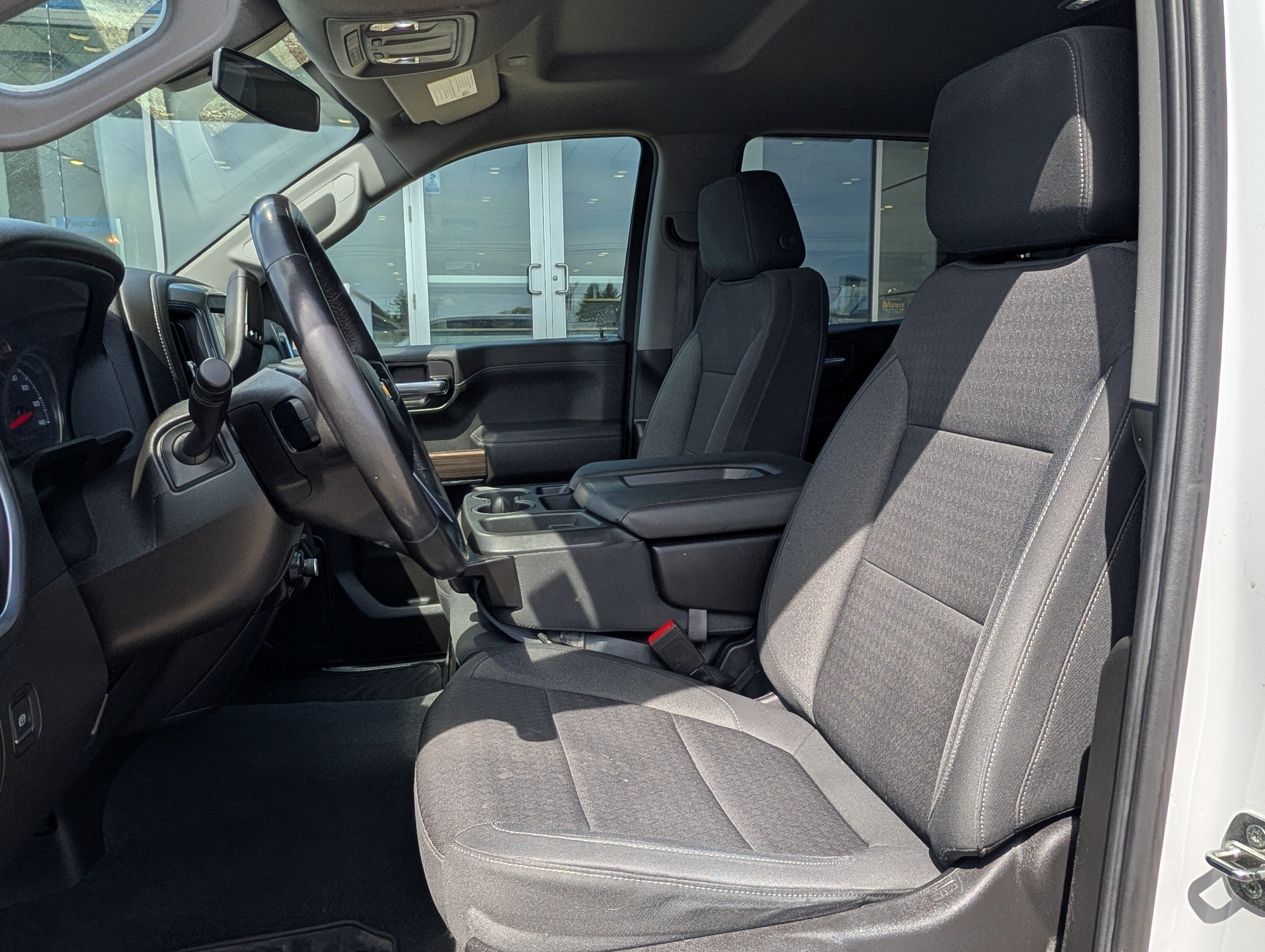Used 2022 Chevrolet Silverado 1500 LT AWD/4WD image 8