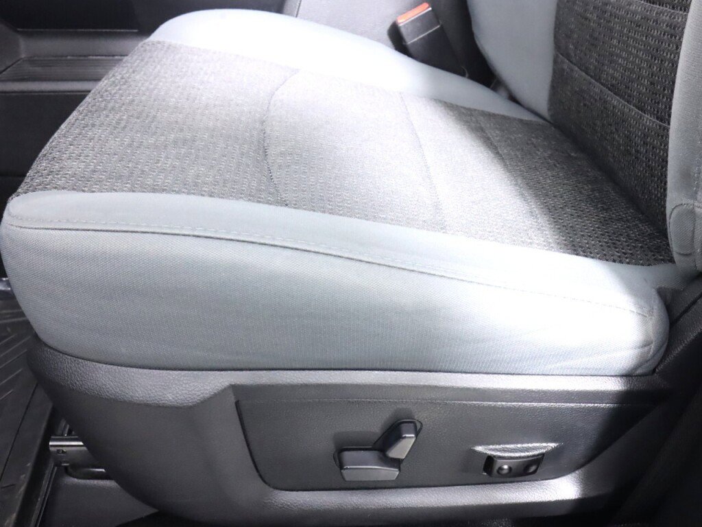 Used 2017 RAM 3500 Big Horn image 29