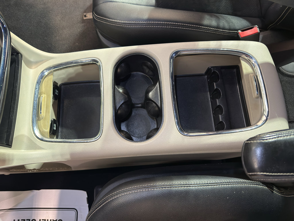 Used 2017 Dodge Grand Caravan SXT FWD image 18