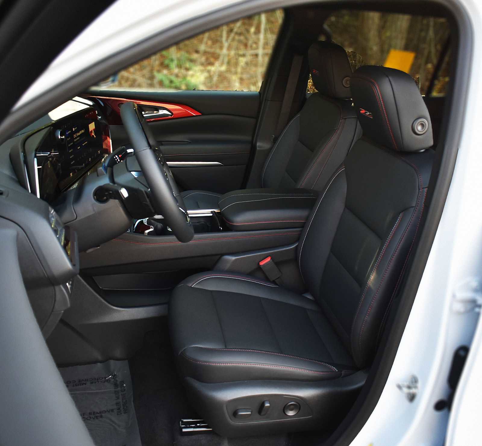 New 2026 Chevrolet Traverse Z71 image 8