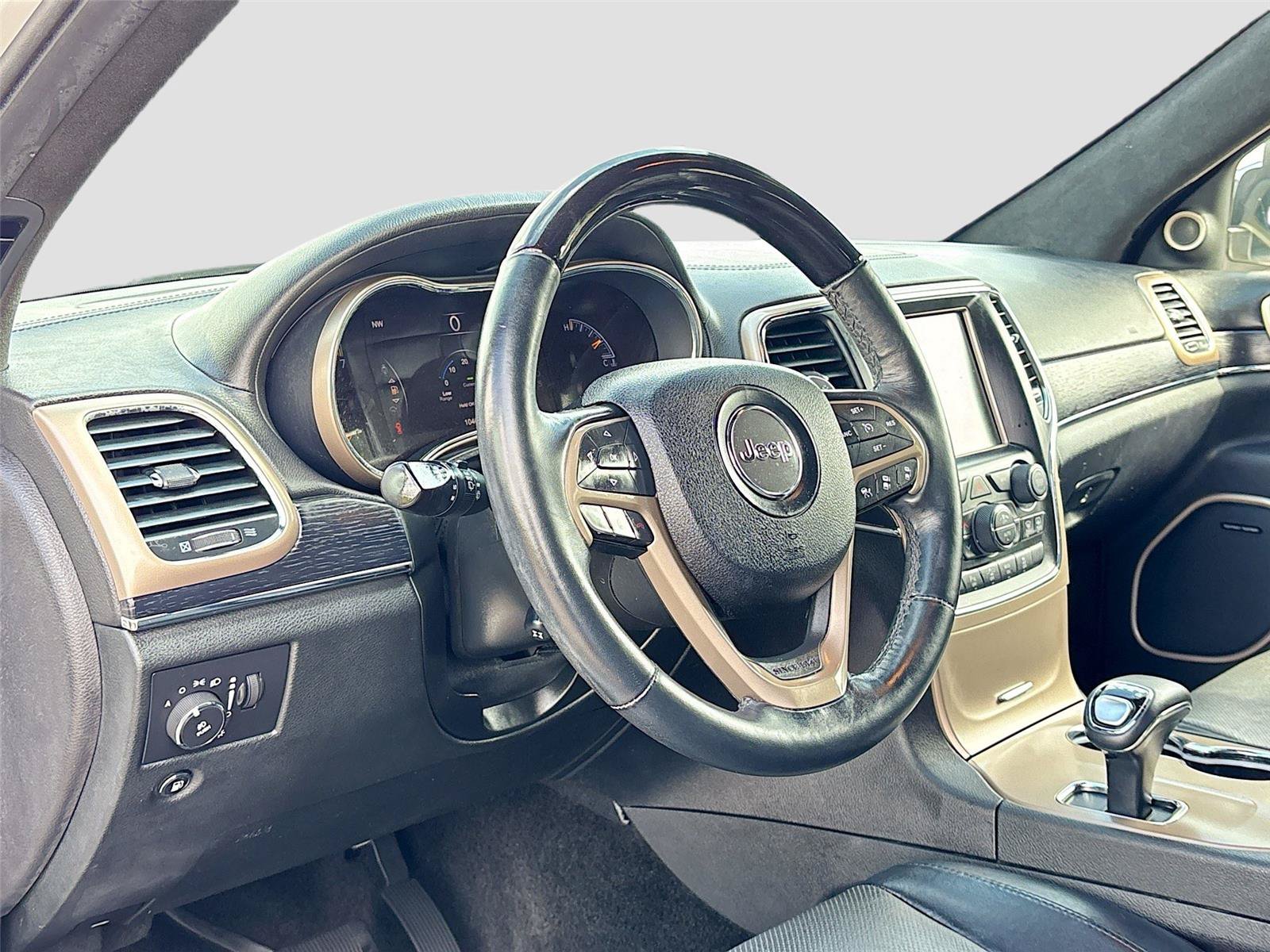 Used 2015 Jeep Grand Cherokee Summit AWD/4WD image 9