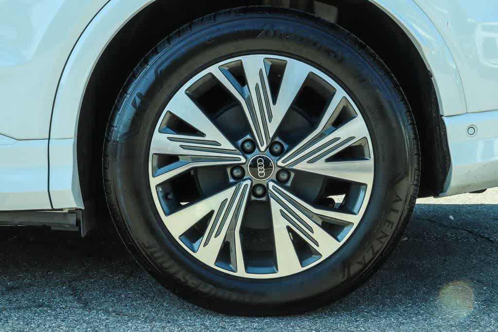 Used 2023 Audi Q4 e-tron Premium Plus RWD image 11