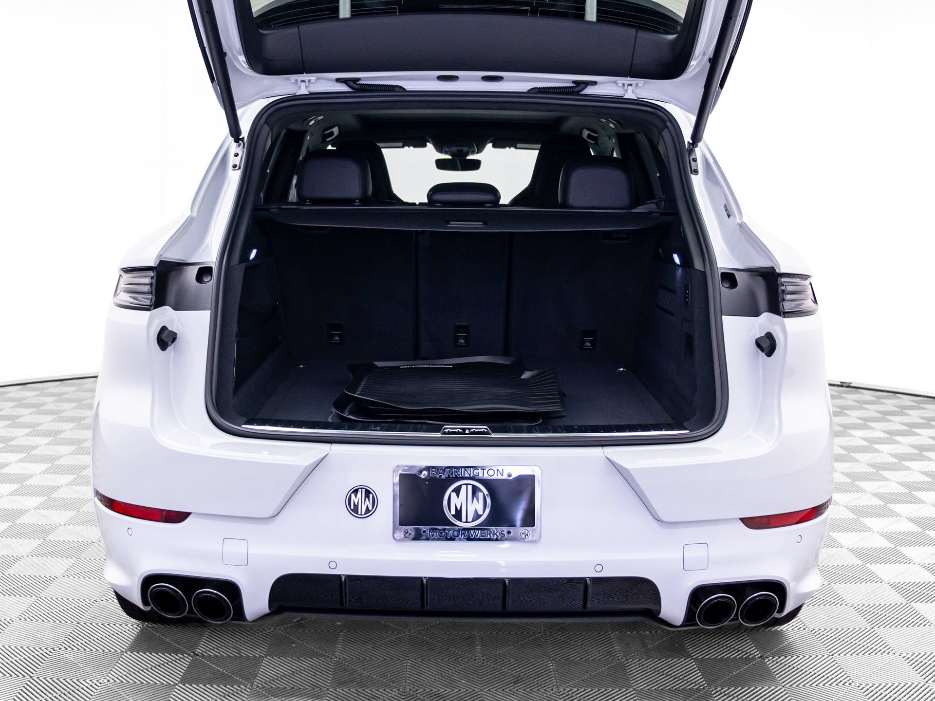 Used 2026 Porsche Cayenne GTS AWD/4WD image 35