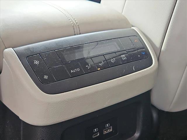 Used 2022 Nissan Pathfinder SL image 13