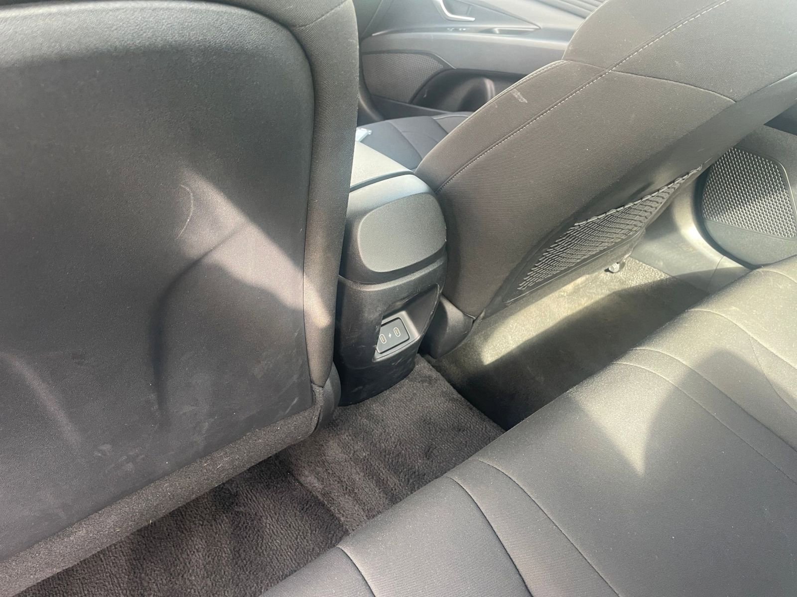 Used 2025 Hyundai Elantra SEL image 23