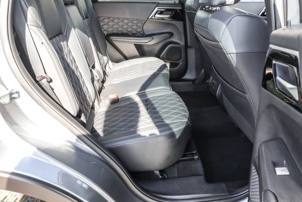 Used 2022 Mitsubishi Outlander SEL image 30