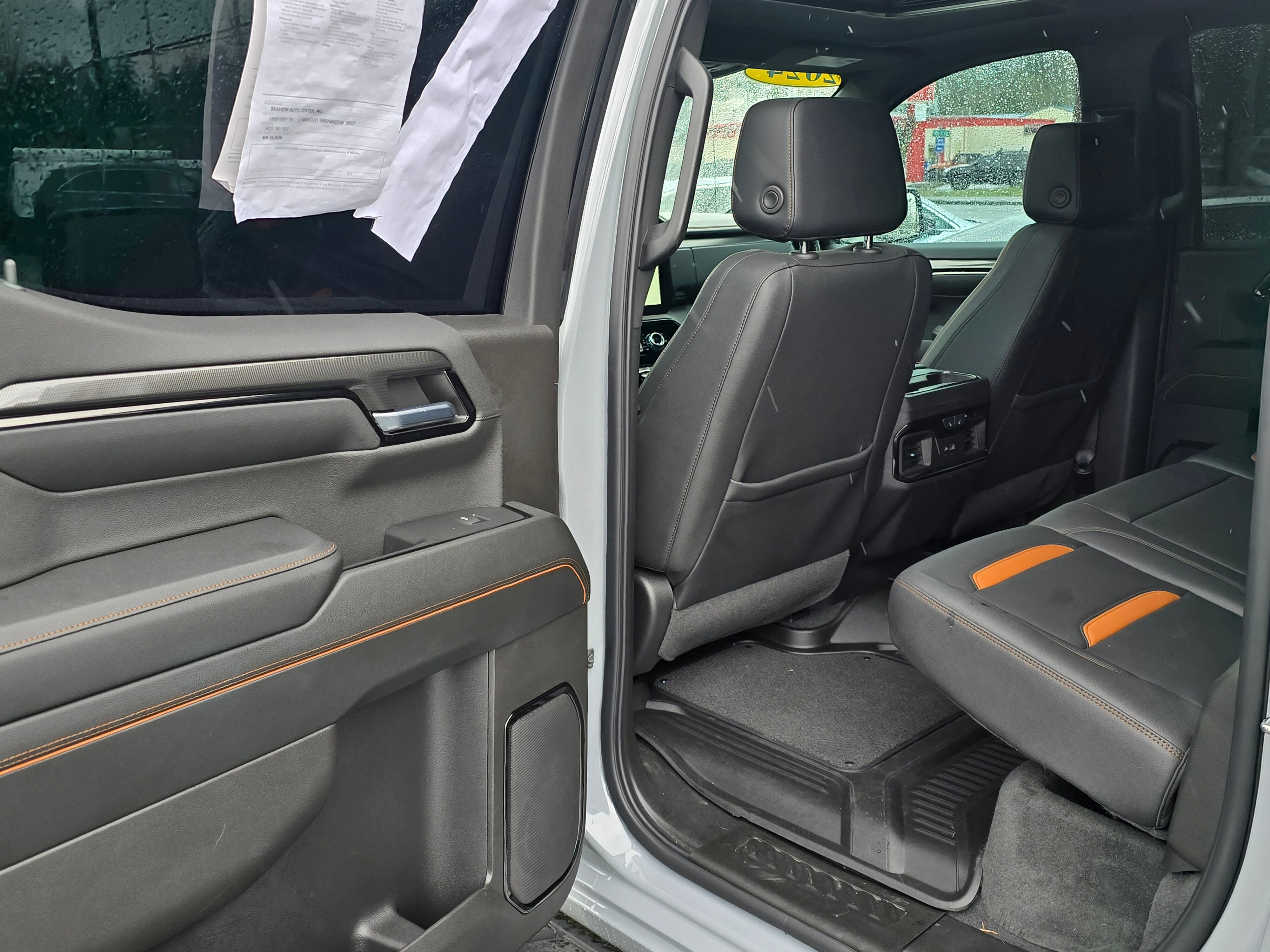 Used 2024 GMC Sierra 1500 AT4 w/ Technology Package AWD/4WD image 15