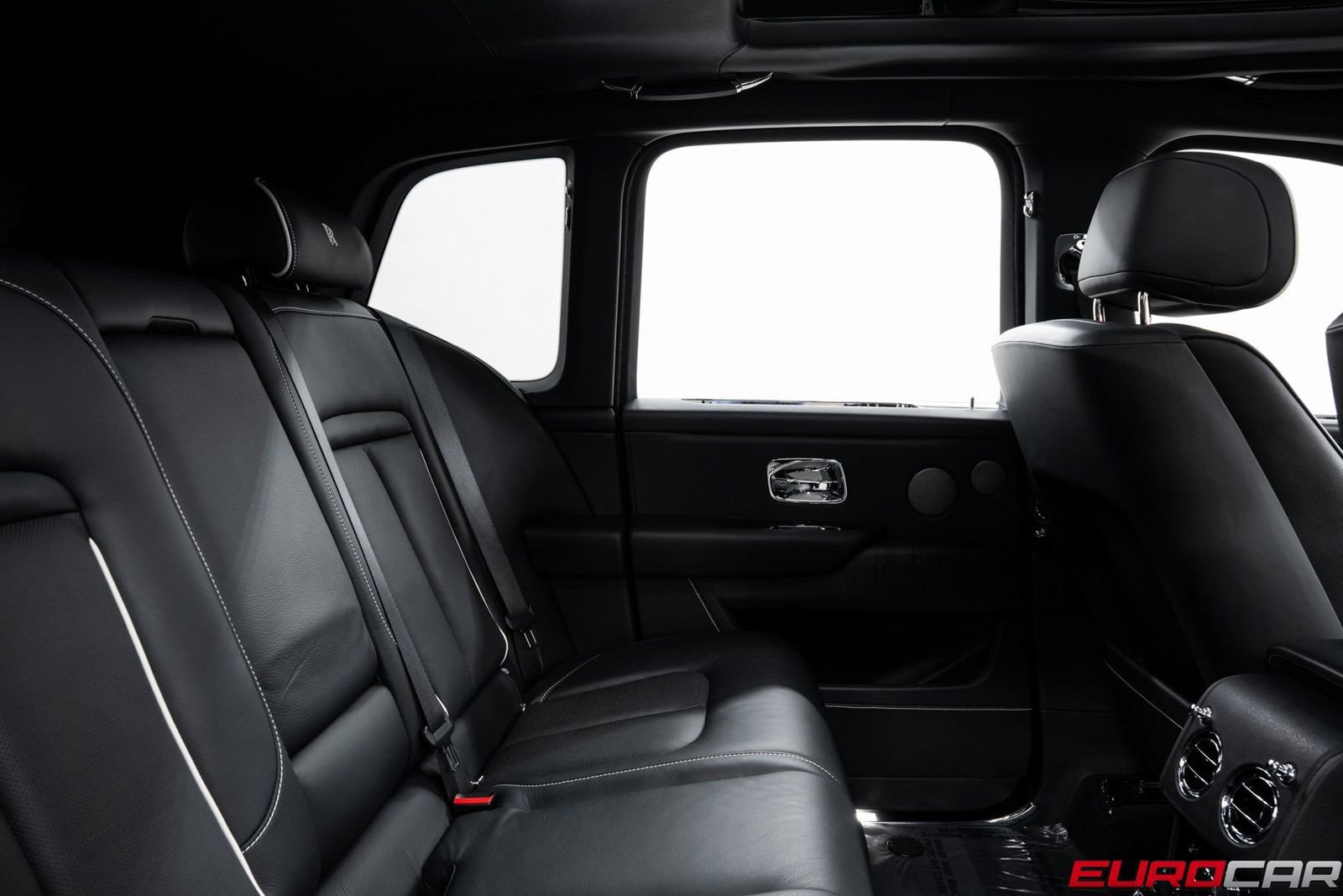 Used 2020 Rolls-Royce Cullinan AWD/4WD image 34