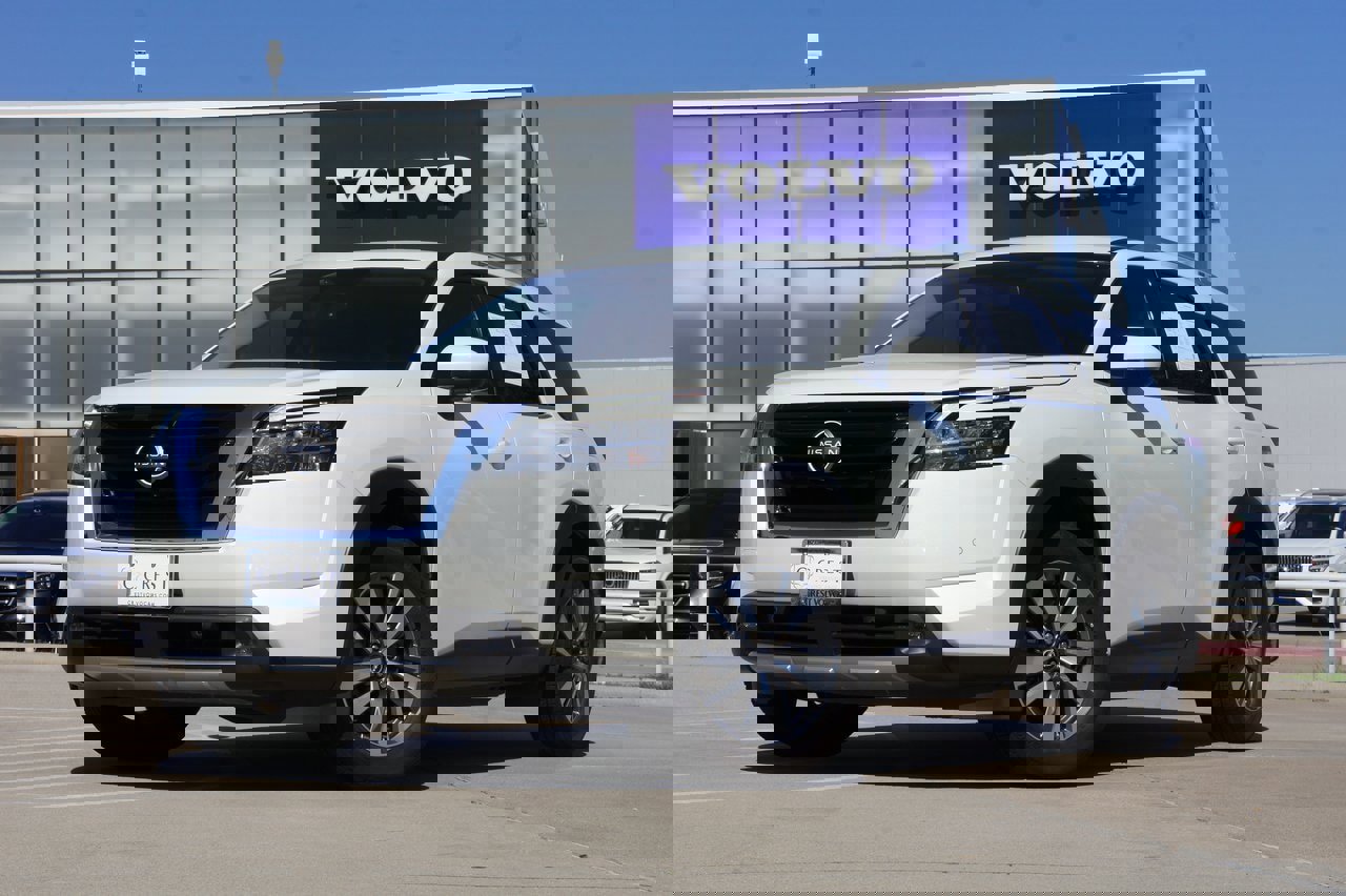 Used 2022 Nissan Pathfinder SL