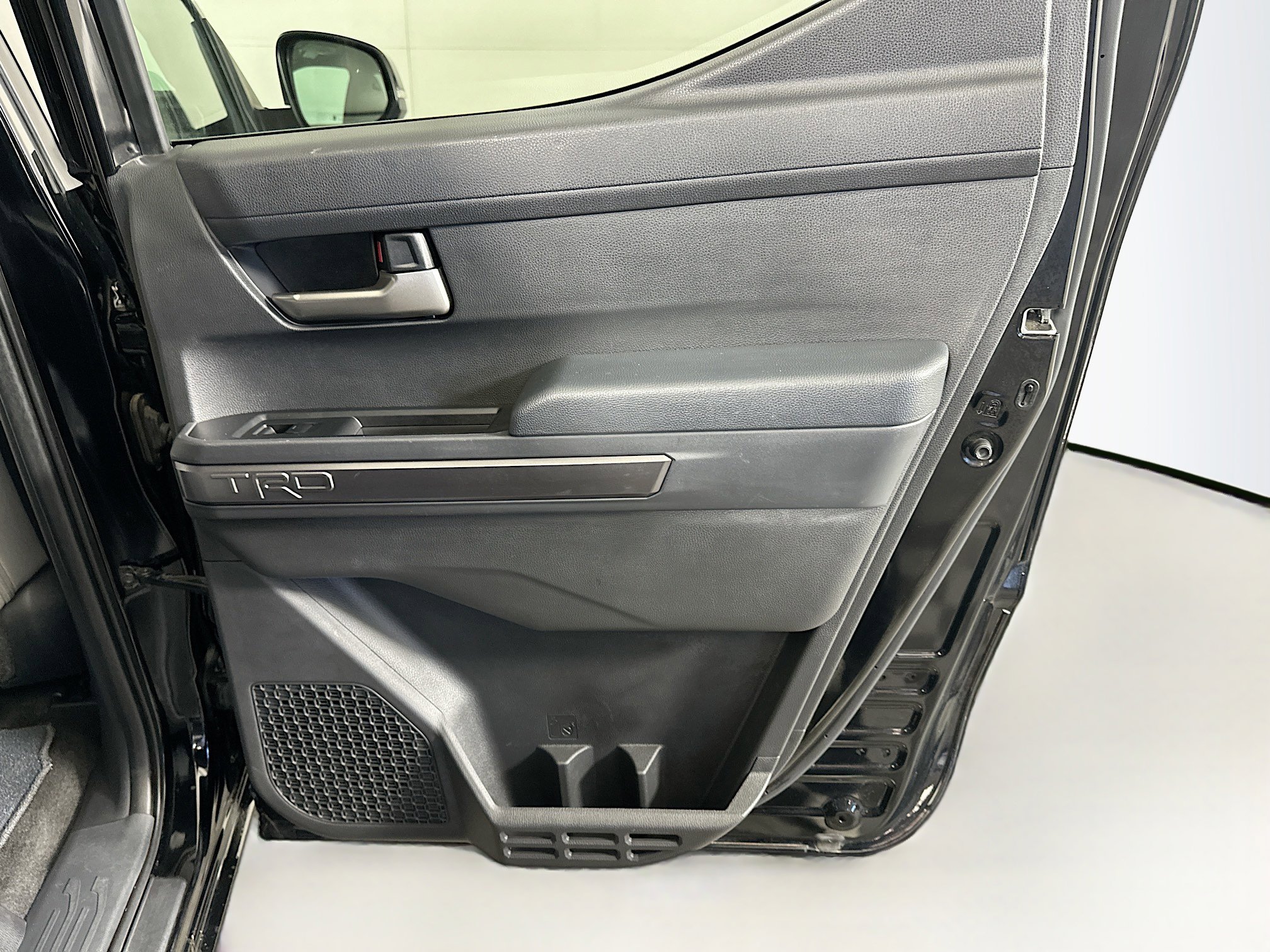 Used 2024 Toyota Tacoma TRD Sport w/ TRD Sport Upgrade Package image 29