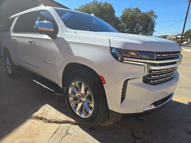 Used 2023 Chevrolet Suburban Premier AWD/4WD image 3