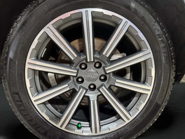 Used 2019 Audi Q7 3.0T Prestige w/ Prestige Package AWD/4WD image 33