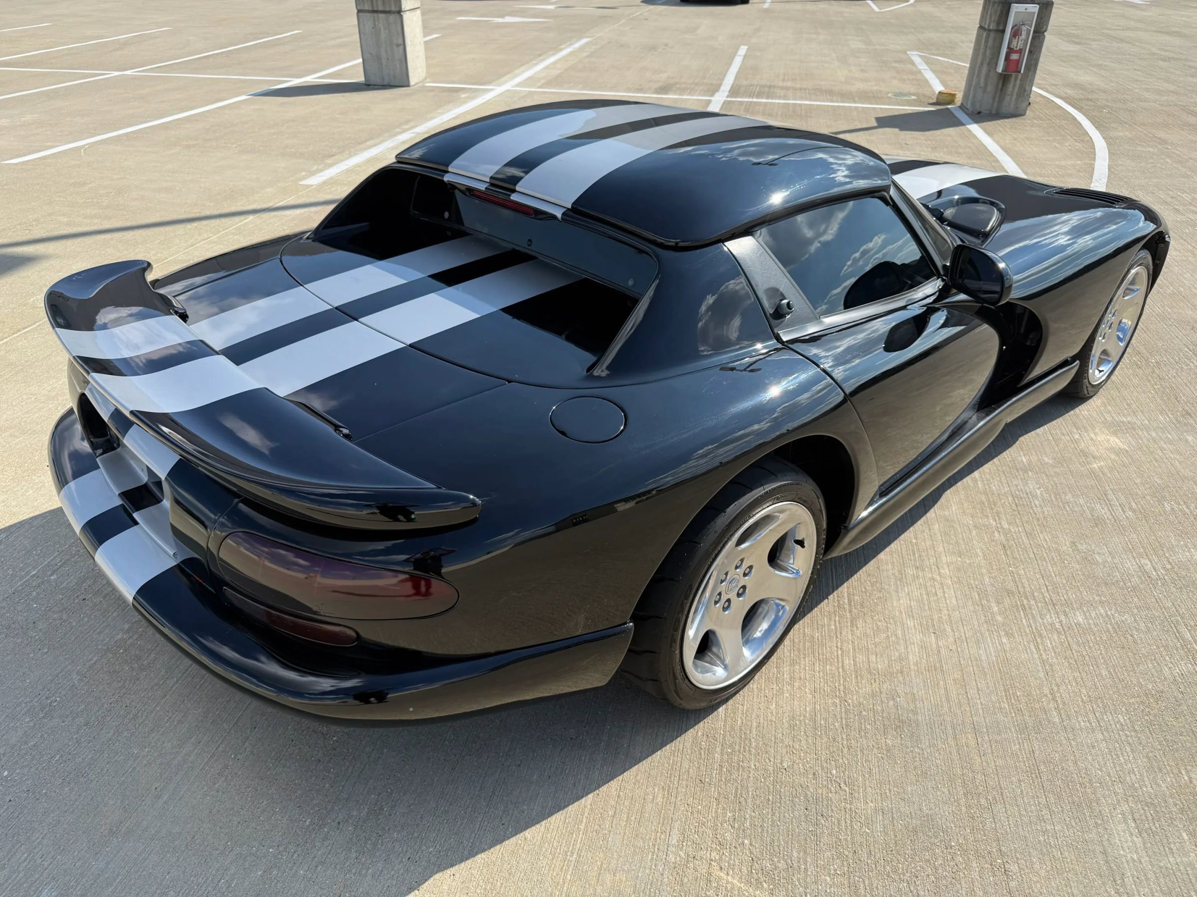 Used 2000 Dodge Viper RT/10 image 15