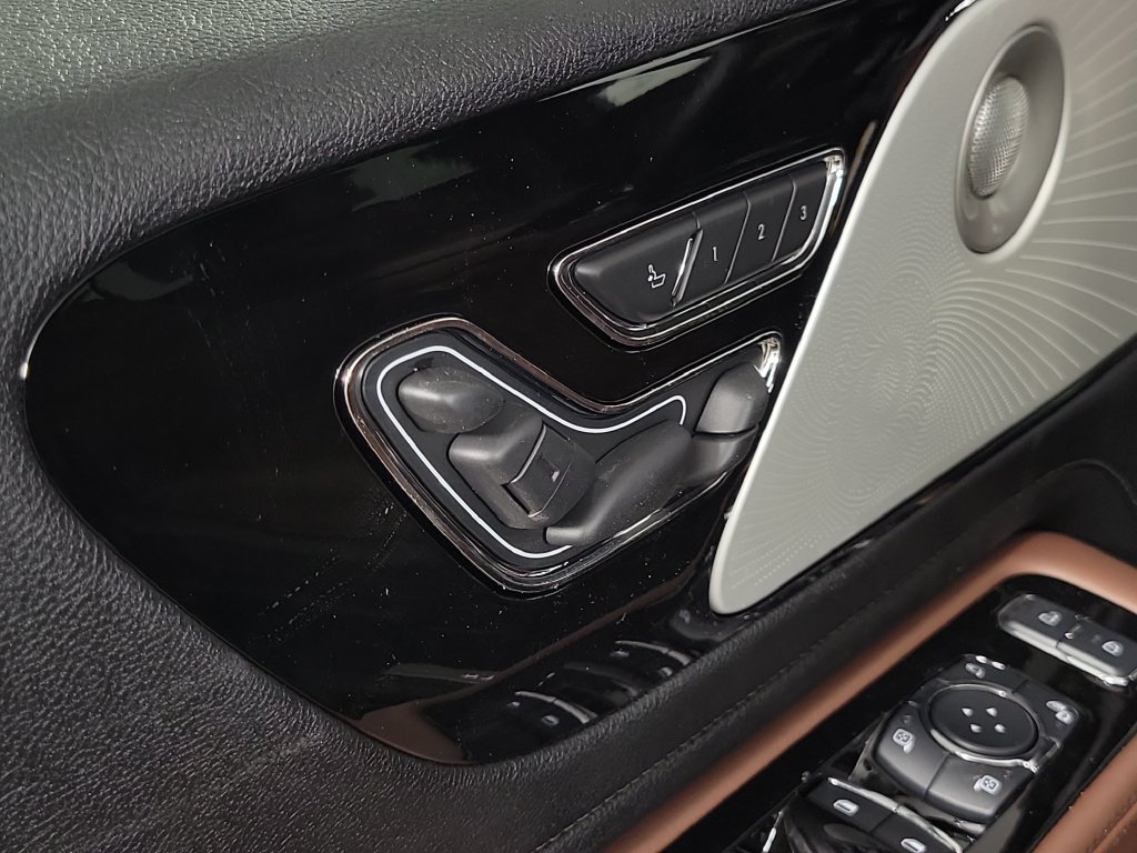 New 2027 Lincoln Aviator Reserve w/ Luxury Package RWD image 17