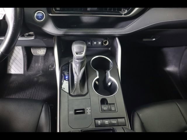 Used 2021 Toyota Highlander XLE image 26