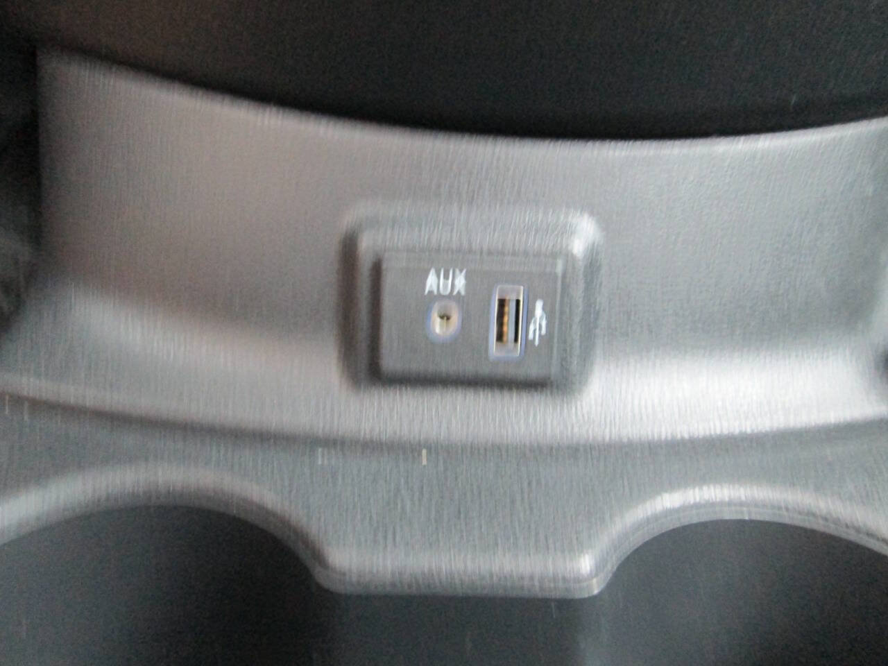 Used 2019 Nissan Versa S FWD image 6