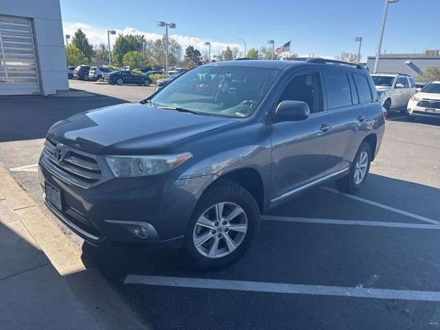 Used 2013 Toyota Highlander Plus FWD image 1