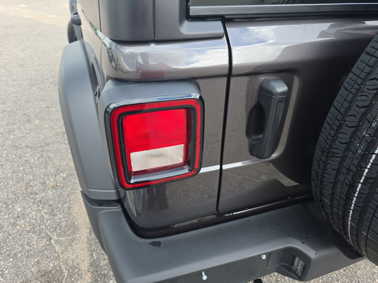 New 2026 Jeep Wrangler Unlimited Sport AWD/4WD image 35