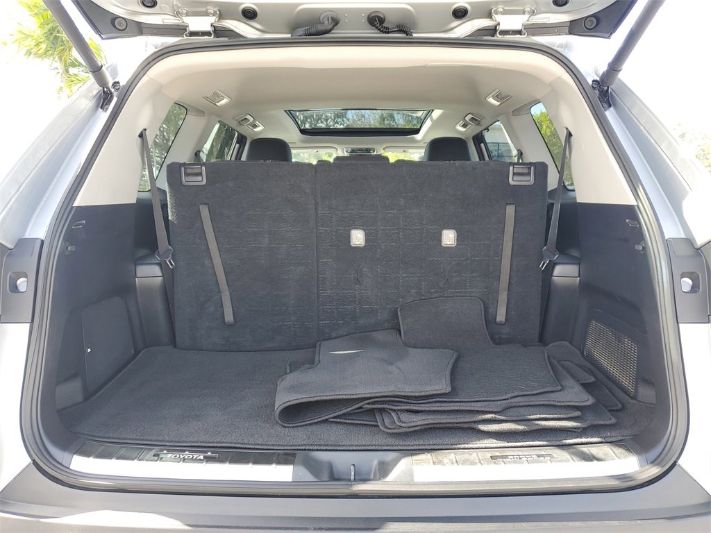 Used 2024 Toyota Grand Highlander Platinum image 31