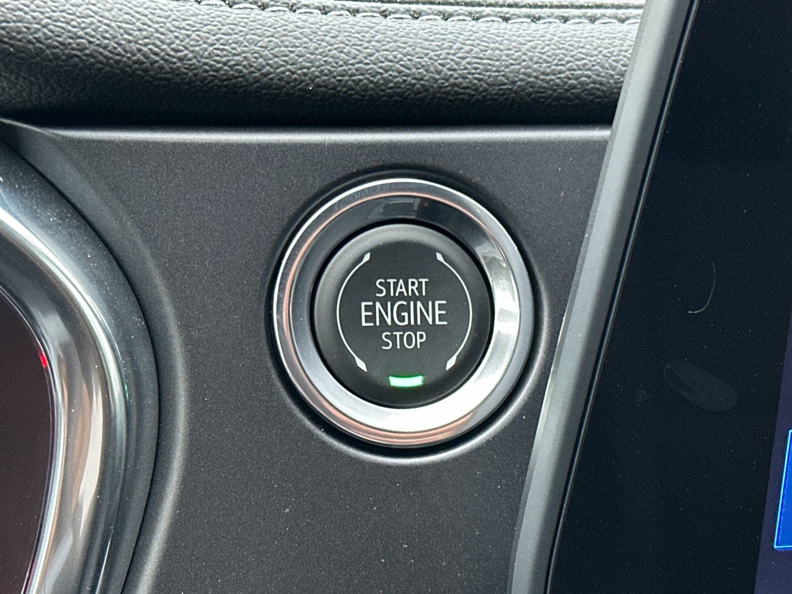 New 2025 Chevrolet Blazer LT w/ Midnight/Sport Edition image 25