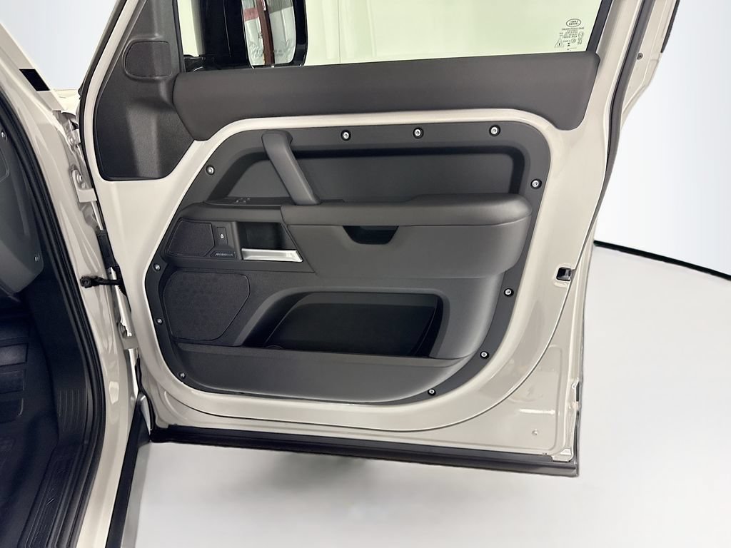 New 2026 Land Rover Defender 110 S AWD/4WD image 25