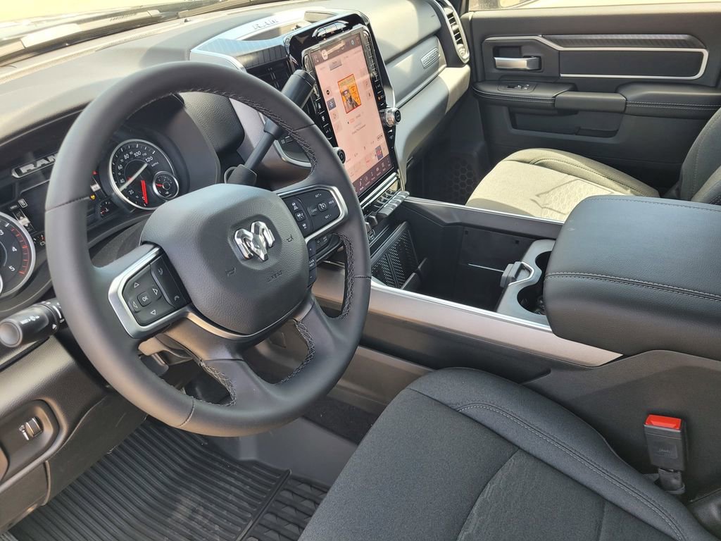 New 2025 RAM 2500 Big Horn AWD/4WD image 6