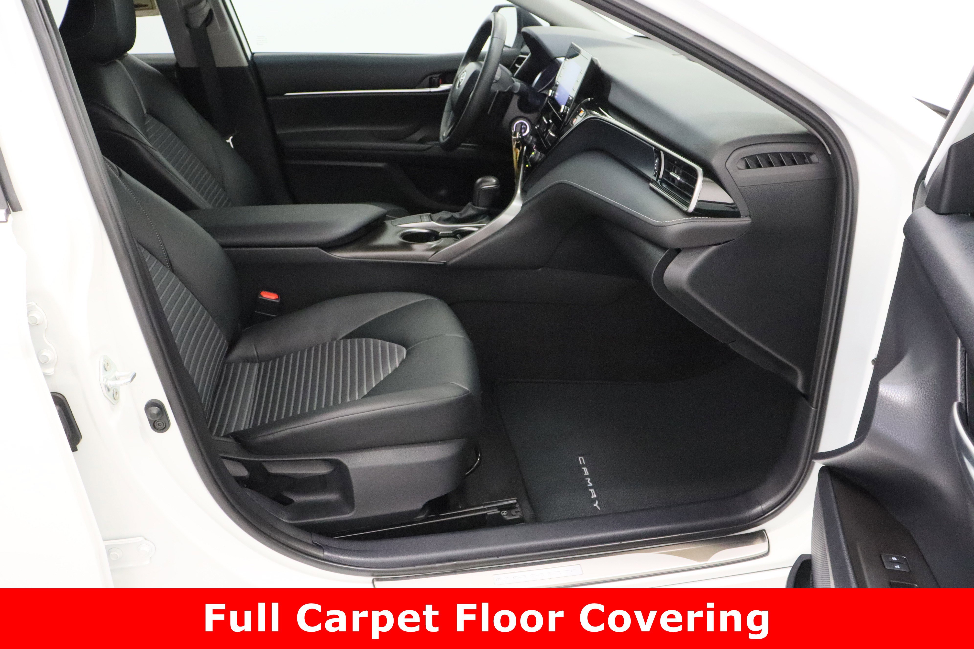 Used 2024 Toyota Camry SE image 34