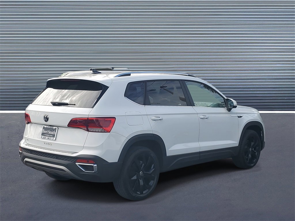 Used 2022 Volkswagen Taos SEL image 3