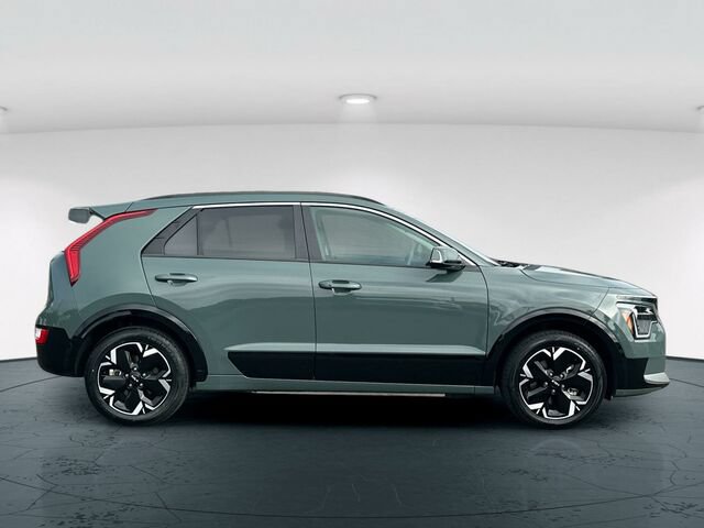 Used 2023 Kia Niro Wind FWD image 7