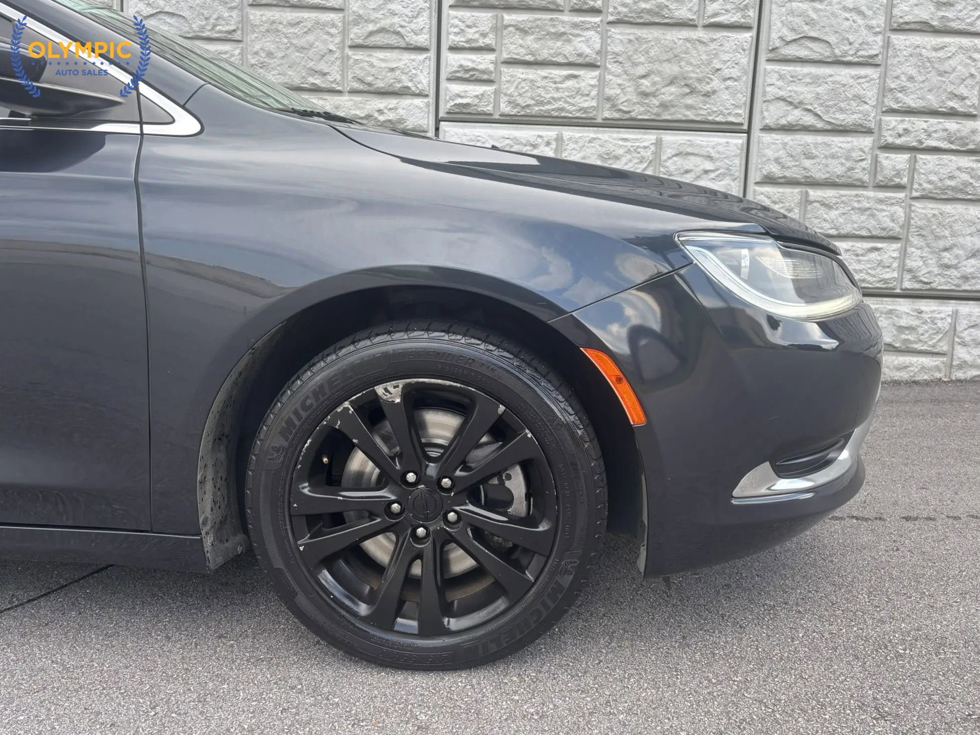 Used 2017 Chrysler 200 Limited Platinum w/ Comfort & Convenience Group image 11