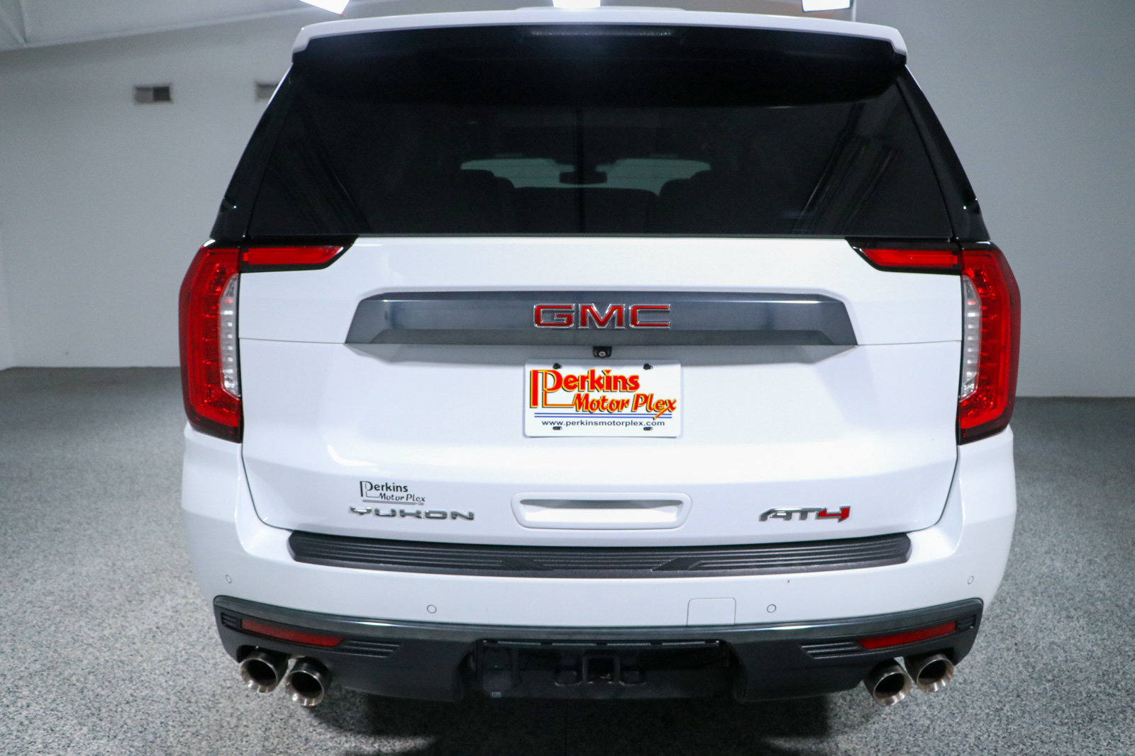 Used 2022 GMC Yukon AT4 AWD/4WD image 8