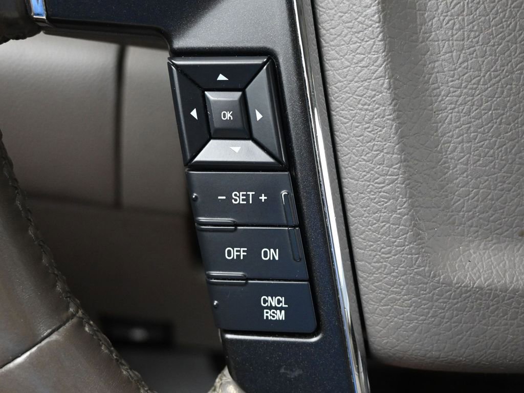 Used 2017 Lincoln Navigator Select image 28