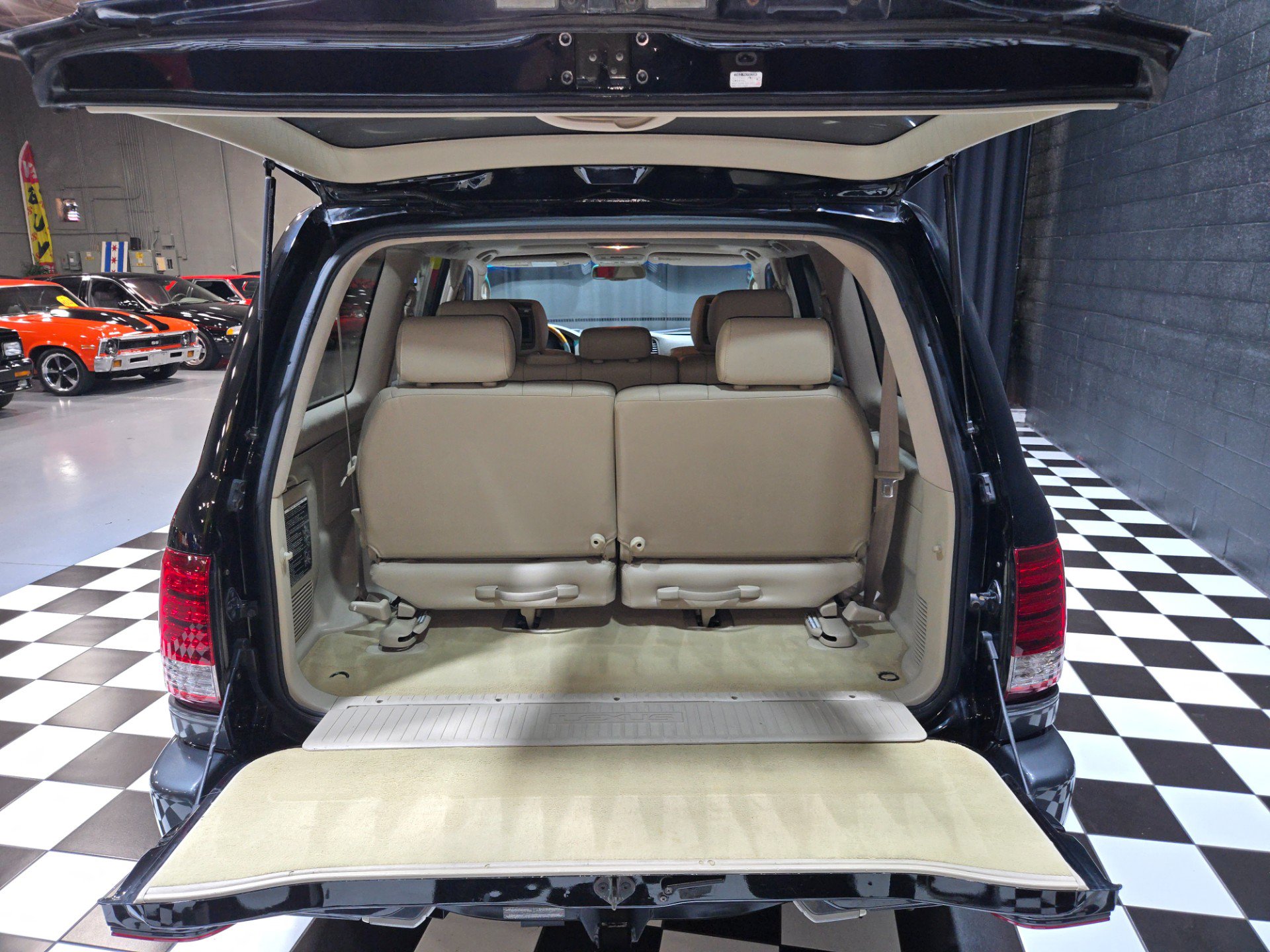 Used 2006 Lexus LX 470 4WD image 59