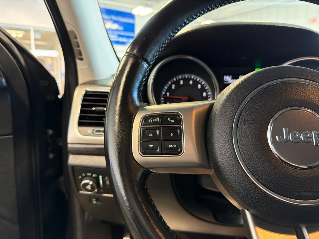 Used 2013 Jeep Grand Cherokee Laredo AWD/4WD image 15