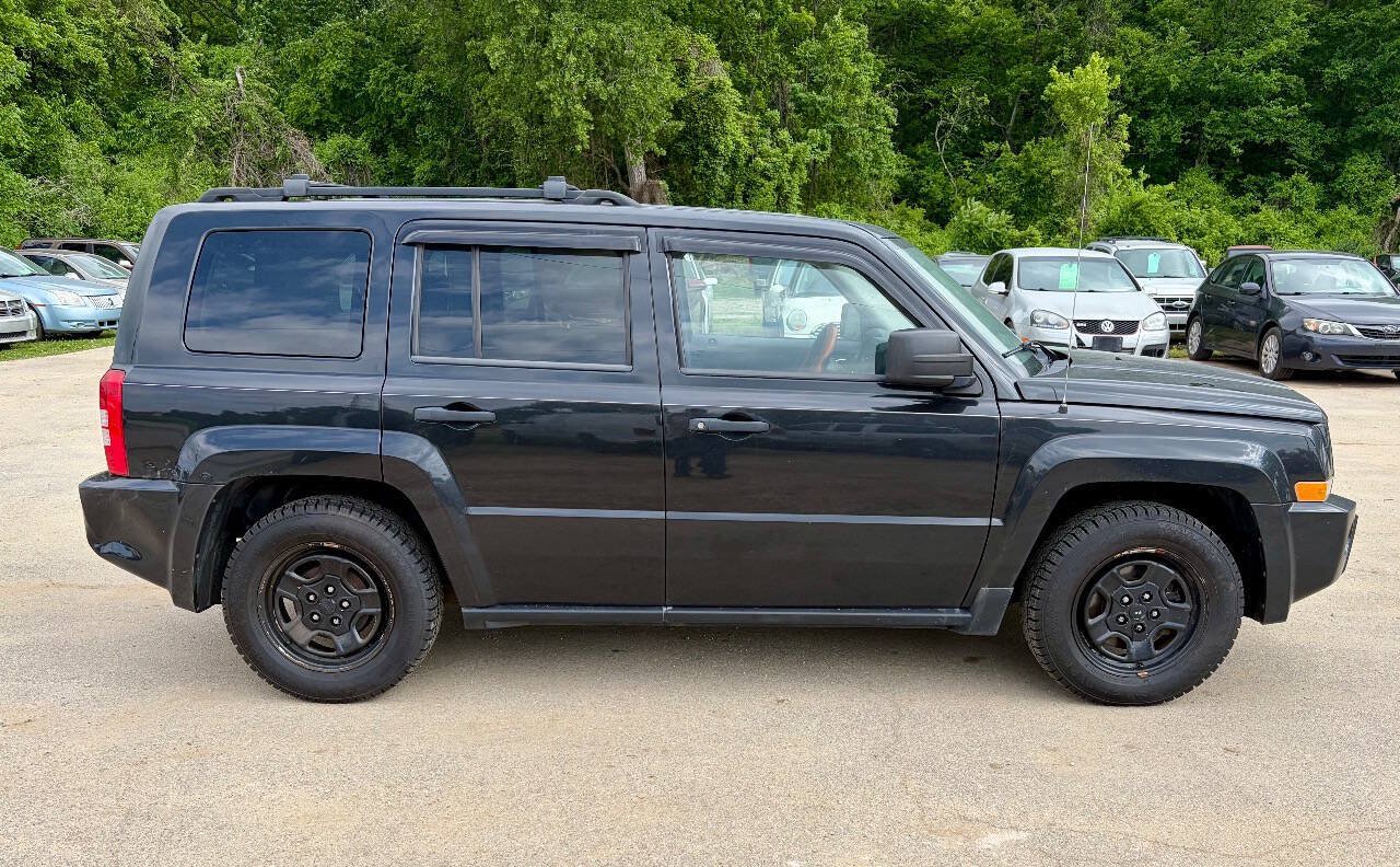 Used 2010 Jeep Patriot Sport FWD image 6
