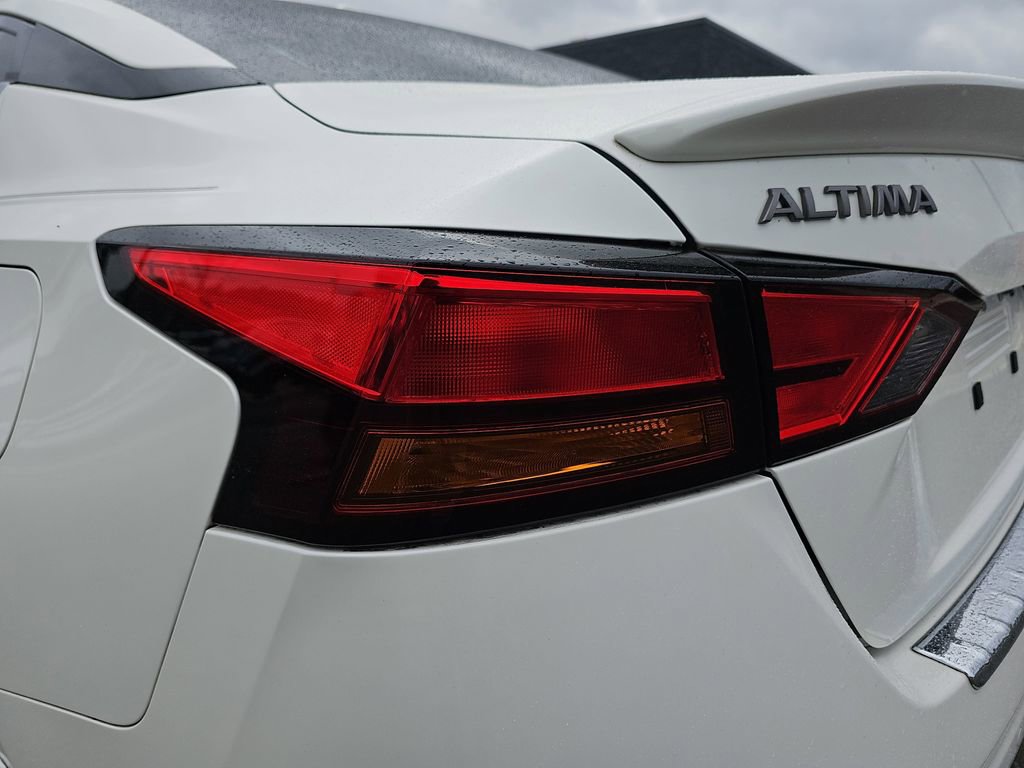 Used 2023 Nissan Altima 2.5 SR w/ SR Premium Package image 37