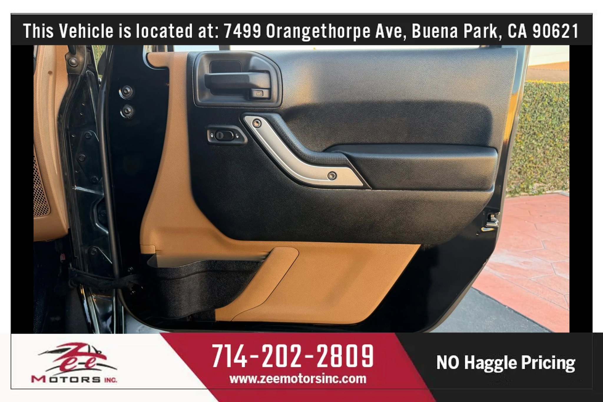 Used 2013 Jeep Wrangler Unlimited Sahara w/ Connectivity Group image 33