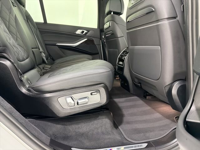 Certified 2023 BMW X7 xDrive40i w/ M Sport Package image 25