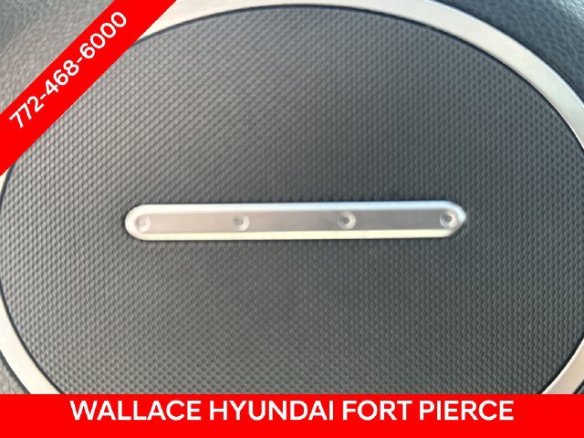Used 2025 Hyundai Kona Limited FWD image 32