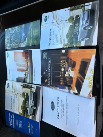 Used 2016 Land Rover Range Rover HSE image 38