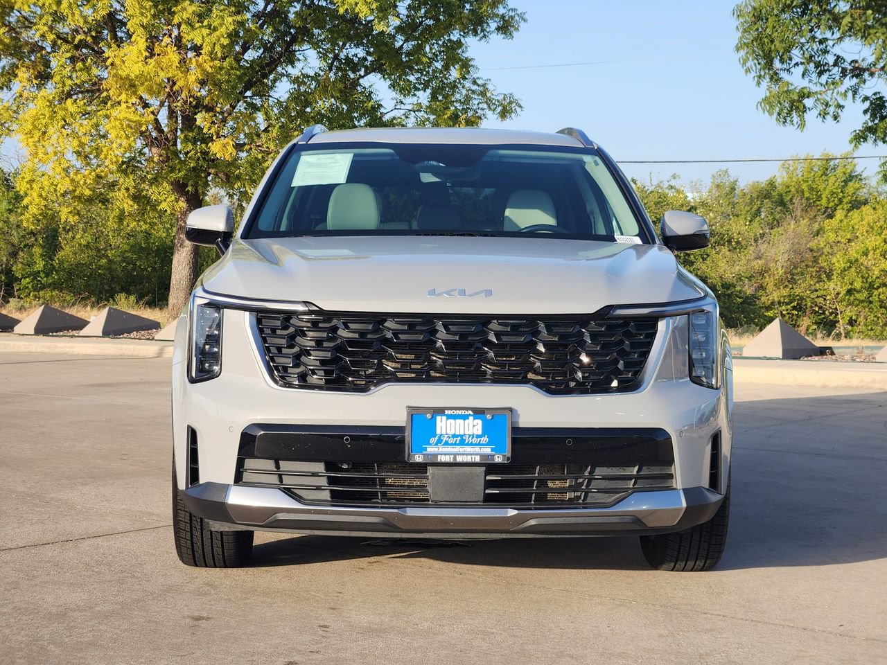 Used 2025 Kia Sorento S FWD image 2