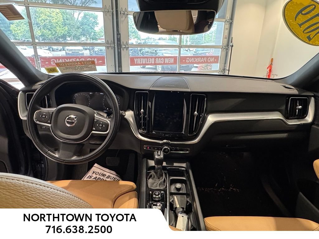 Used 2019 Volvo XC60 T5 Momentum w/ Multimedia Package AWD/4WD image 20