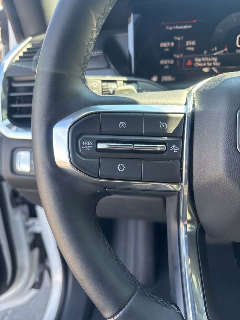 Used 2025 GMC Acadia Elevation image 16
